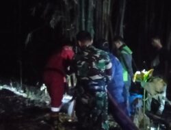 Babinsa  Koramil 1404-01/Suppa Bersam Masyarakat  Berhasil Cegah  Kebakaran  Lahan  Di Karaballo Kelurahan Watang Suppa