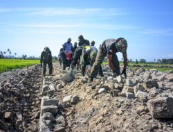 Lawan Terik Mata Hari, Satgas TMMD Ke 129 Kodim 1404/Pinrang Gaspol Tuntaskan Sasaran Dihari Ke 25