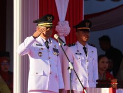 Wabup Sudirman Pimpin  Upacara Penurunan Bendera, Tutup Rangkaian HUT RI Ke 81 Di Pinrang