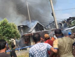 Kebakaran di Cipotakari, Satu Rumah Panggung Milik Kepala Dusun Penanong Hangus Terbakar