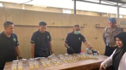 Kapolres Pinrang Tinjau Pemeriksaan Gaktibin Dan Urine Personil Oleh Bidpropam Dan Biddokes Polda Sulsel