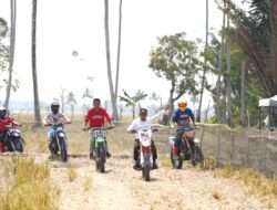 Lahan Sawah Jadi Arena Balap, Pesta Panen Sipodeceng Makin Unik
