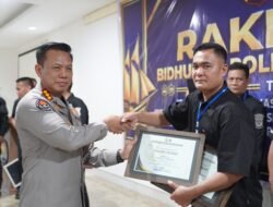 Polres Sidrap Borong 3 Piagam Penghargaan pada Rakernis Bidhumas Polda Sulsel