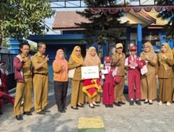 UPT SDN 161 Pinrang Bertabur Prestasi,” Kepala Sekolah Serahkan Reward Untuk Siswa Siswi Juara Kaligrafi Hingga Karate”