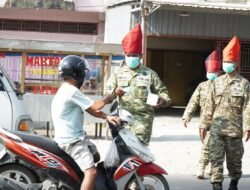 Cegah Dampak Polusi Udara, Kodim 1420/Sidrap Bagikan 500 Masker kepada Masyarakat
