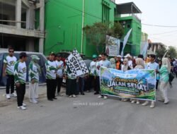 Langkah Sehat, Semangat Tumbuh! Nurkanaah Hadiri Jalan Sehat Milad ITKES Muhammadiyah Sidrap