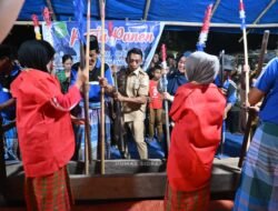 Suasana syukur atas hasil panen mewarnai Pesta Panen Mappadendang di Kelurahan Kadidi, Kecamatan Panca Rijang, Senin malam (19/10/2026).